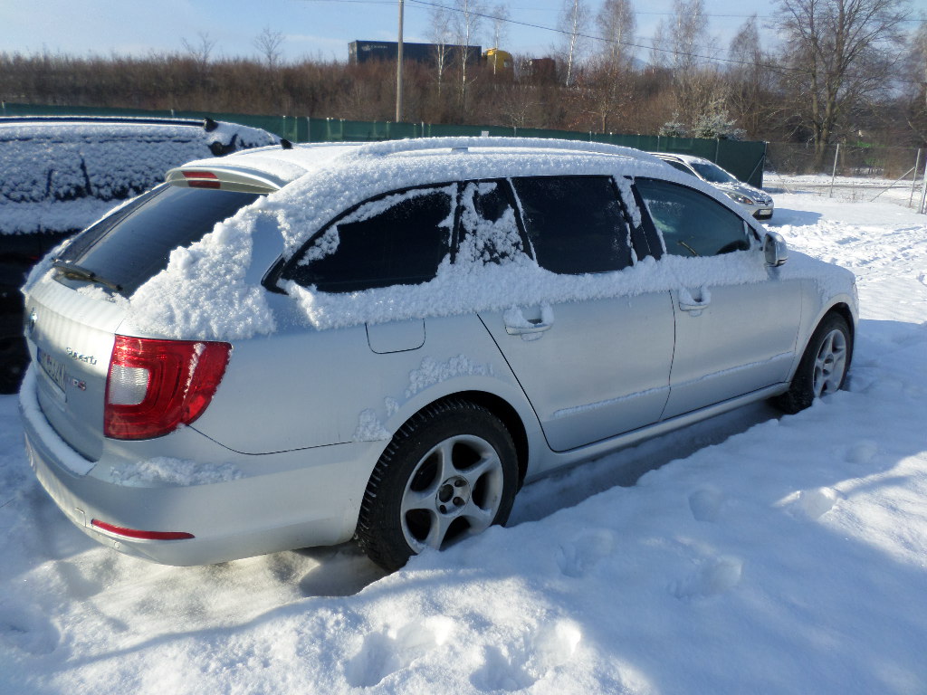 Škoda Superb Combi 2.0 TDI CR 140k Elegance DSG - náhľad
