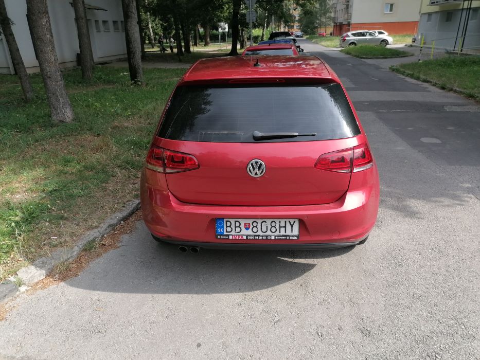 Volkswagen Golf 1.4 TSI Highline - náhľad