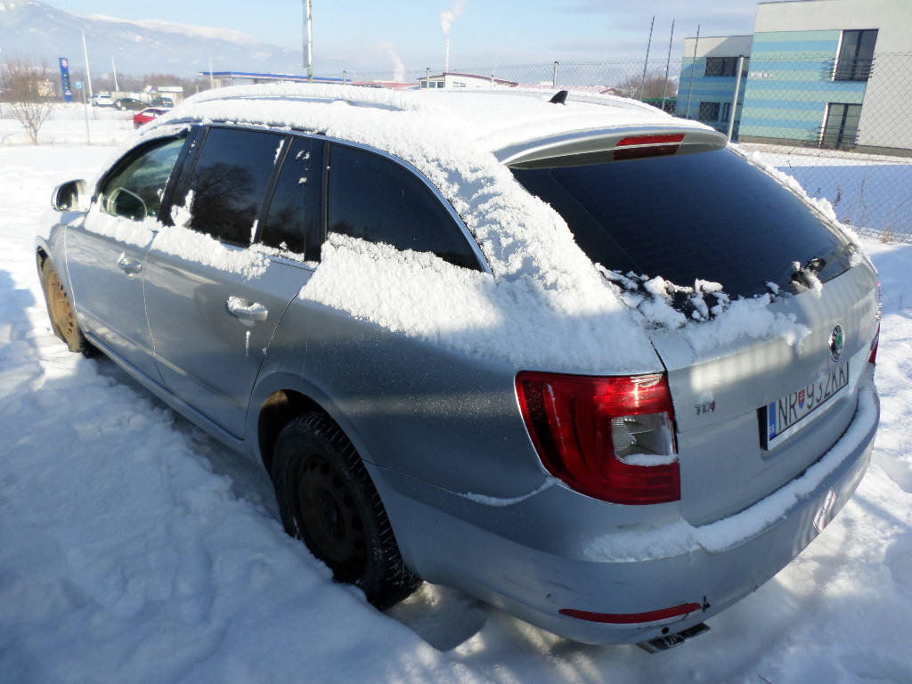 Škoda Superb Combi 2.0 TDI CR 140k Elegance DSG - náhľad