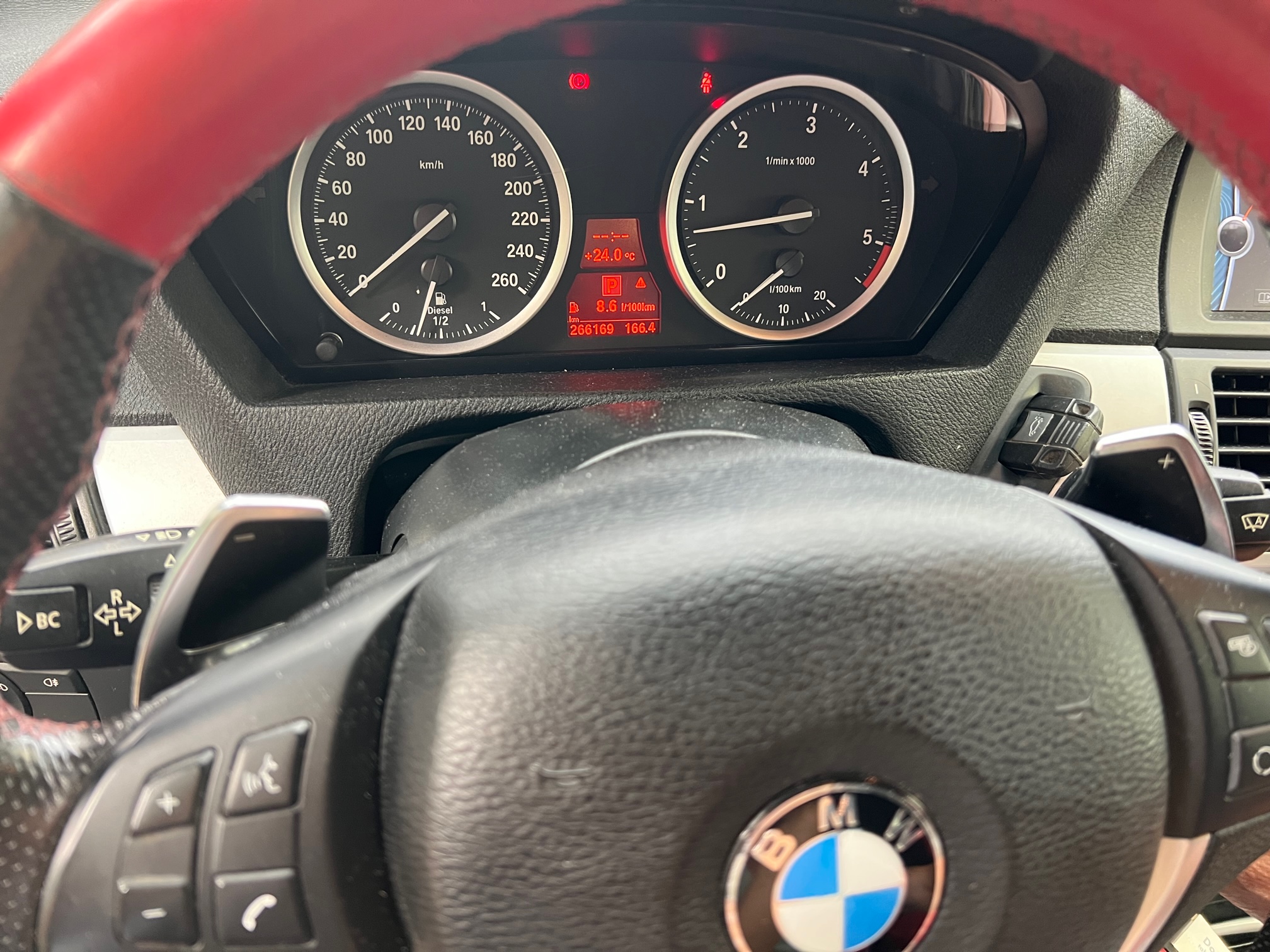 BMW X6 xDrive 40d - náhľad