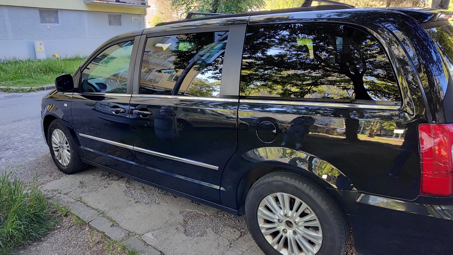 Lancia Grand Voyager 2.8 CRD Limited - náhľad