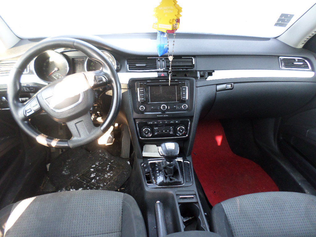Škoda Superb Combi 2.0 TDI CR 140k Elegance DSG - náhľad