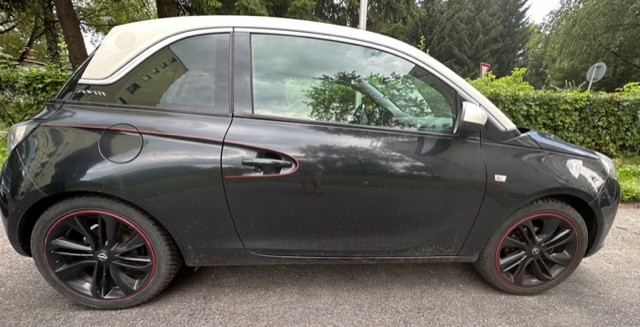 Opel Adam 1.4 Twinport Ecotec 100k Glam - náhľad