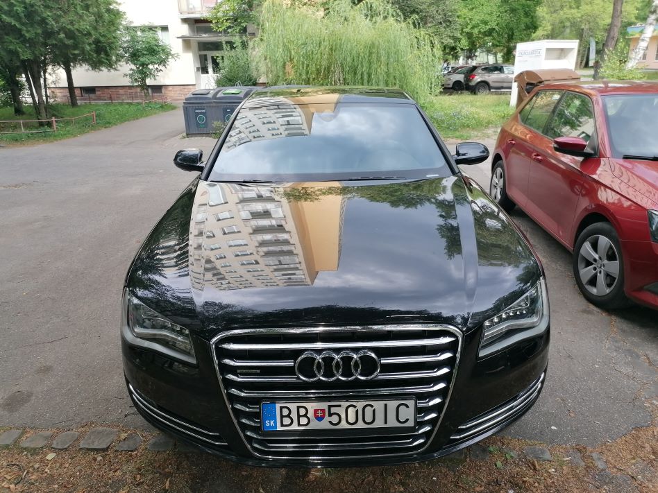 Audi A8 3.0 TDI V6 DPF quattro tiptronic